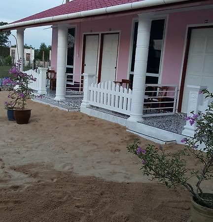 Iz Budget 2 Kampung Kuala Besut Exterior photo
